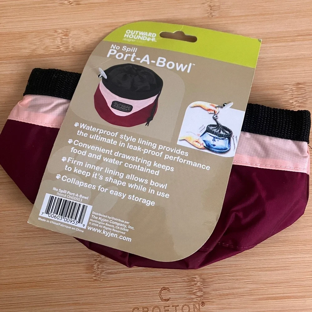Portable Outward Hound Pet Bowl in Beet & Pink